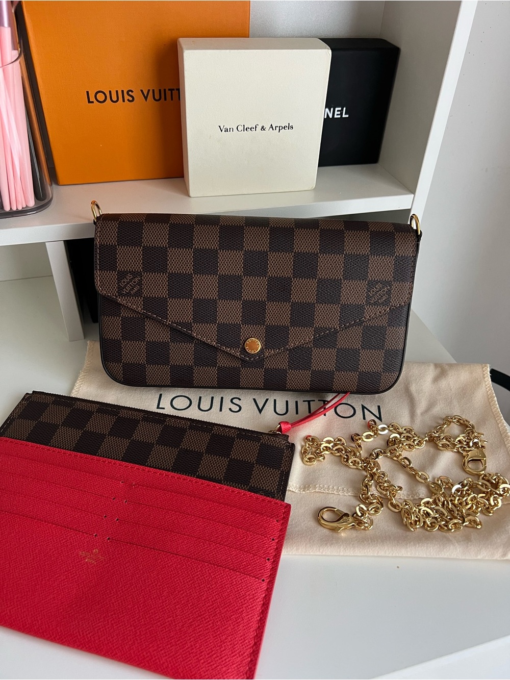Source unknown lv pochette! PLS READ THE DESCRIPTION!!!!
